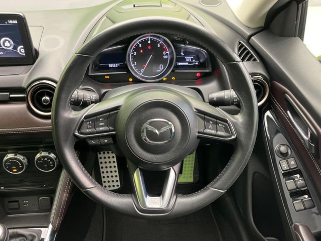 �y�����v�����X�e�A�����O�z�㎿�Ȋv���g�p���邱�ƂŁA��ɂ����������݂ƂĂ��^�]���₷���n���h���ł���