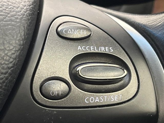 �y�N���[�Y�R���g���[���z�������H�����N���N���s�B�A�N�Z���𗣂��Ă���葬�x�ő��s���ł��A�������^�]���̕��S���y��!�����E�������ȒP�ȃX�C�b�`����Œ����ł��܂��B