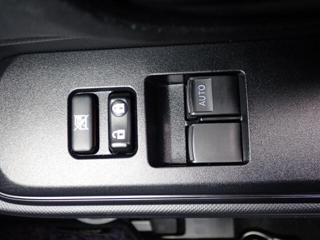 �O�Ȃ̑��̊J�͓d���ɂȂ�܂��̂ŁA�֗��ł���ˁB