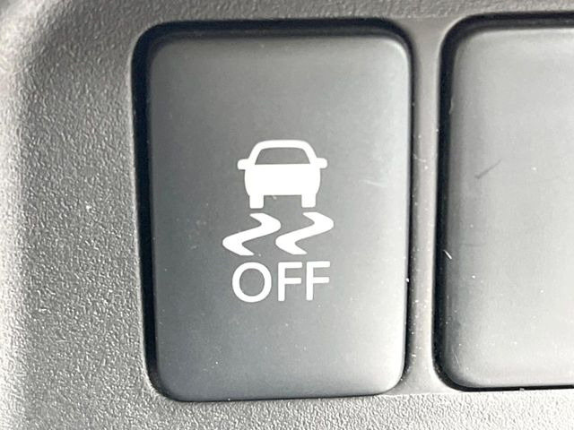 �y������h�~���u�z�ԗ��̉���������m����ƁA�����I�Ɏԗ��̐i�s������ۂ悤�Ɏԗ��𐧌䂵�܂��B�J�̓��ȂǊ���₷���H�ʏ󋵂ł����S�ȉ^�]���\�ł��B