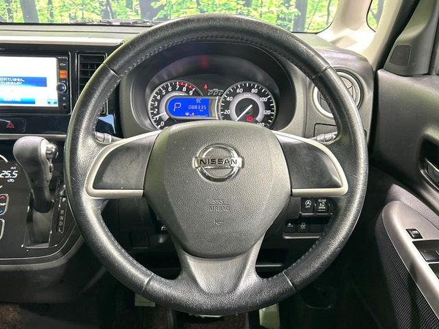 �y�����v�����X�e�A�����O�z�㎿�Ȋv���g�p���邱�ƂŁA��ɂ����������݂ƂĂ��^�]���₷���n���h���ł���