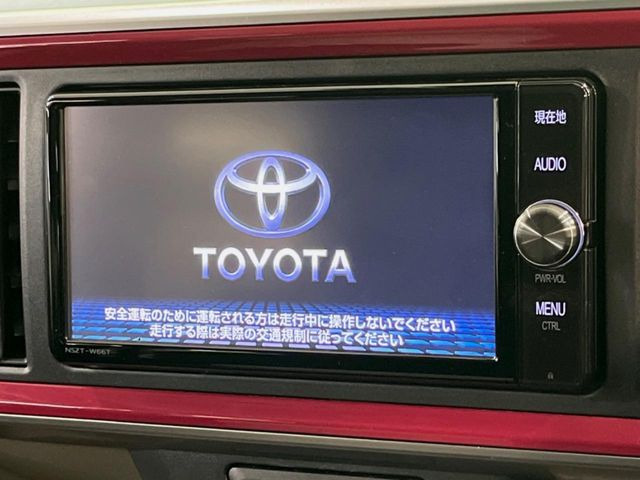 �y�����i�r�z�l�C�̏����i�r�𑕔����Ă���܂��B�i�r�̎g���₷���͂������A�I�[�f�B�I�@�\���[��!�L�����v�◷�s�͂������A�ʋ΂┃�����ȂǕ��i�̃h���C�u���y�����Ȃ�͂���