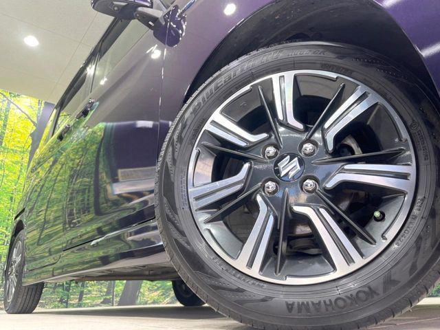 �y����15�C���`�A���~�z�C�[���z�O�ςɃ}�b�`���������A���~�z�C�[���𑕒����Ă���܂��B�e��ЊO�A���~�z�C�[����A�X�^�b�h���X�^�C�����戵�����Ă���܂��B���񂲑��k����������