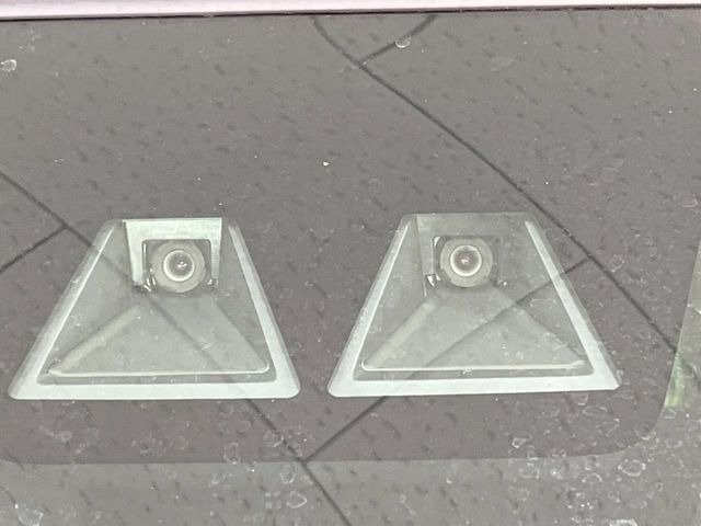 �y�g���^�Z�[�t�e�B�Z���X�z���s���ɑO���̎ԗ�����F�����A�Փ˂������Ȏ��͌x��ƃu���[�L�ŏՓˉ���Ɣ�Q�y�����A�V�X�g�B�����S�Ƀh���C�u�����y���݂��������܂��B