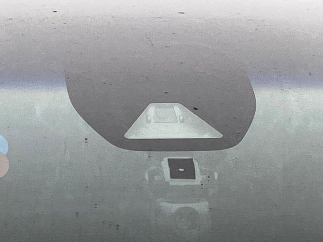 �y�z���_�Z���V���O�z���s���ɑO���̎ԗ�����F�����A�Փ˂������Ȏ��͌x��ƃu���[�L�ŏՓˉ���Ɣ�Q�y�����A�V�X�g�B�����S�Ƀh���C�u�����y���݂��������܂��B