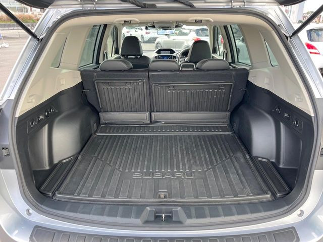 �y�J�[�S�g���[�}�b�g�z