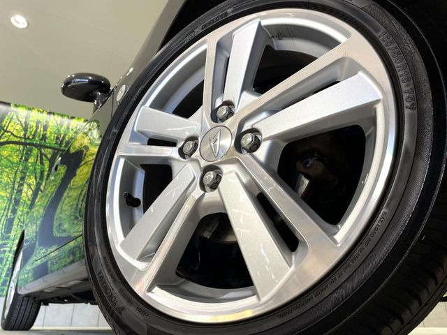 �y����16�C���`�A���~�z�C�[���z�O�ςɃ}�b�`���������A���~�z�C�[���𑕒����Ă���܂��B�e��ЊO�A���~�z�C�[����A�X�^�b�h���X�^�C�����戵�����Ă���܂��B���񂲑��k����������