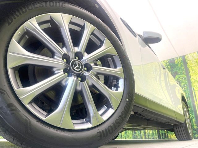 �y����20�C���`�A���~�z�C�[���z�O�ςɃ}�b�`���������A���~�z�C�[���𑕒����Ă���܂��B�e��ЊO�A���~�z�C�[����A�X�^�b�h���X�^�C�����戵�����Ă���܂��B���񂲑��k����������