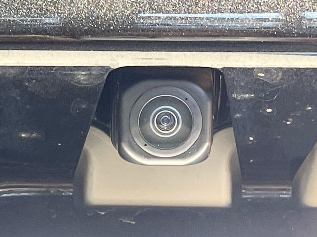 �y�p�m���}���j�^�[�z��p�̃J�����ɂ��A�ォ�猩���낵���悤�Ȏ��_��360�x�N���}�̎��͂��m�F���邱�Ƃ��ł��܂������p�������m�F���₷���A�����ꏊ�ł̐؂�Ԃ��⒓�Ԃ��X���[�Y�ɍs���܂��B