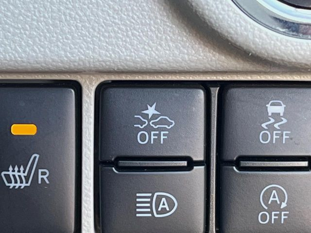 �y�X�}�[�g�A�V�X�g�z���s���ɑO���̎ԗ�����F�����A�Փ˂������Ȏ��͌x��ƃu���[�L�ŏՓˉ���Ɣ�Q�y�����A�V�X�g�B�����S�Ƀh���C�u�����y���݂��������܂��B