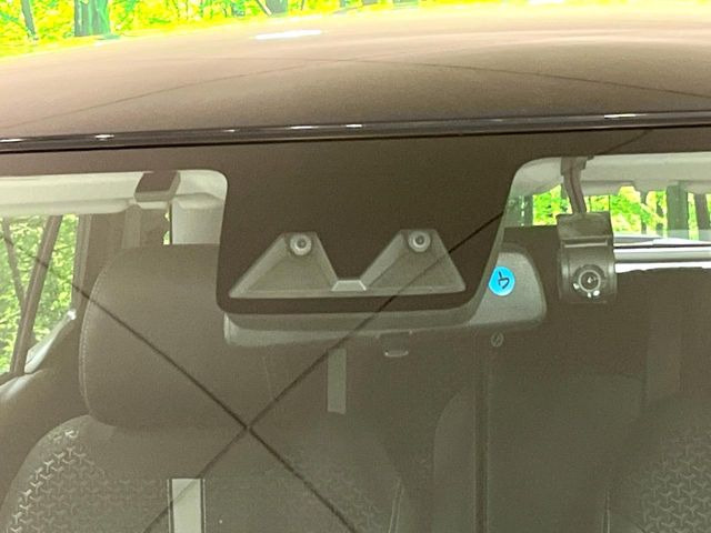 �y�X�}�[�g�A�V�X�g�z���s���ɑO���̎ԗ�����F�����A�Փ˂������Ȏ��͌x��ƃu���[�L�ŏՓˉ���Ɣ�Q�y�����A�V�X�g�B�����S�Ƀh���C�u�����y���݂��������܂��B