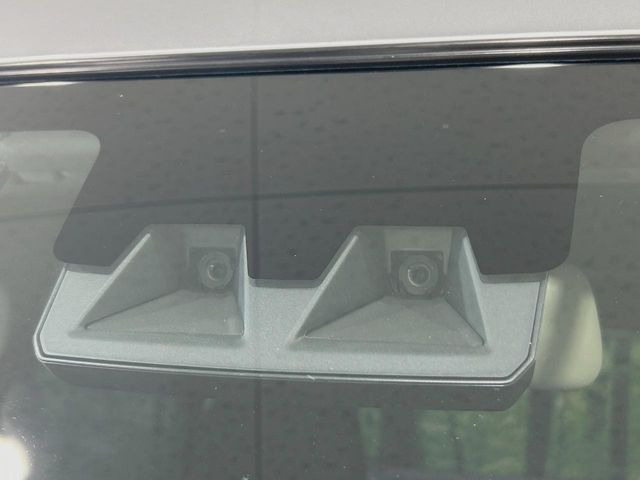 �y�X�}�[�g�A�V�X�g�z���s���ɑO���̎ԗ�����F�����A�Փ˂������Ȏ��͌x��ƃu���[�L�ŏՓˉ���Ɣ�Q�y�����A�V�X�g�B�����S�Ƀh���C�u�����y���݂��������܂��B