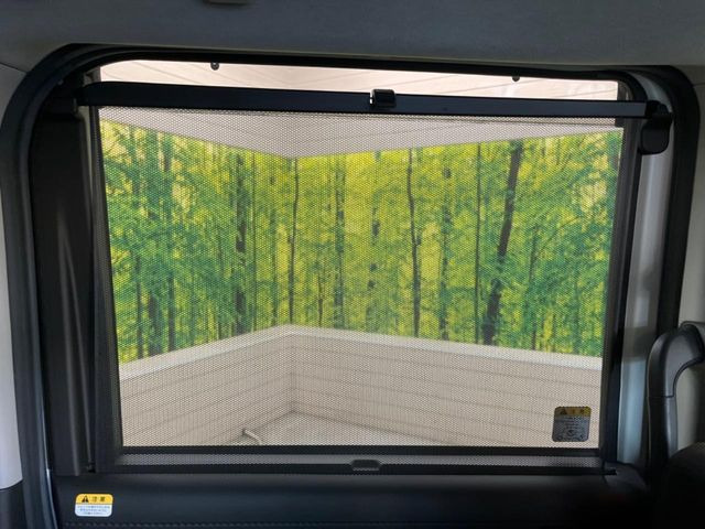 �y���[���V�F�[�h�z��������ԊO����̌���ῂ����Ƃ��ɃT�b�ƈ����o���Ďg����A���[���i�[�^�C�v�̃T���V�F�[�h�𑕔��B��Ȃɏ�������q�l���E�g�E�g�����������ȂǁA���Ђ����p����������