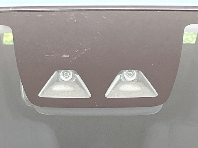 �y�X�}�[�g�A�V�X�g�z���s���ɑO���̎ԗ�����F�����A�Փ˂������Ȏ��͌x��ƃu���[�L�ŏՓˉ���Ɣ�Q�y�����A�V�X�g�B�����S�Ƀh���C�u�����y���݂��������܂��B