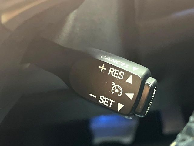 �y�N���[�Y�R���g���[���z�������H�����N���N���s�B�A�N�Z���𗣂��Ă���葬�x�ő��s���ł��A�������^�]���̕��S���y��!�����E�������ȒP�ȃX�C�b�`����Œ����ł��܂��B