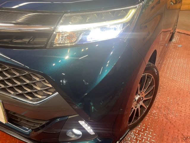 �yLED�w�b�h���C�g�z���V����ԑ��s�����ǍD�Ȏ��E���m�ۂ����S���ĉ^�]�ł��鍂�P�xLED�w�b�h���C�g�𑕔�!�_�����x�������A����d�͂��}�����Ă��܂��B