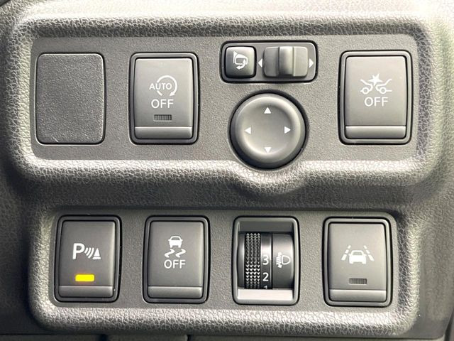 �y�G�}�[�W�F���V�[�u���[�L�z���s���ɑO���̎ԗ�����F�����A�Փ˂������Ȏ��͌x��ƃu���[�L�ŏՓˉ���Ɣ�Q�y�����A�V�X�g�B�����S�Ƀh���C�u�����y���݂��������܂��B