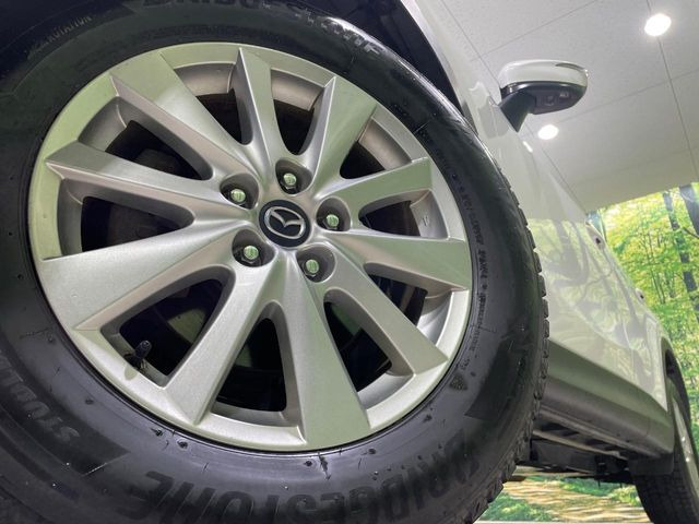 �y����17�C���`�A���~�z�C�[���z�O�ςɃ}�b�`���������A���~�z�C�[���𑕒����Ă���܂��B�e��ЊO�A���~�z�C�[����A�X�^�b�h���X�^�C�����戵�����Ă���܂��B���񂲑��k����������