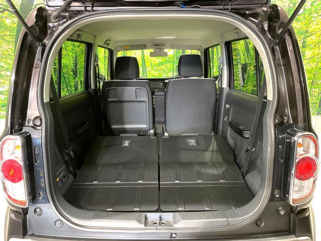 ���i�̂���������ʋ΁A���}���ɏ\���ȉ׎��X�y�[�X���m�ۂ��Ă���܂��B�Z�J���h�V�[�g��|���ƁA�傫�ȉו��̐ύڂ��\�ł���