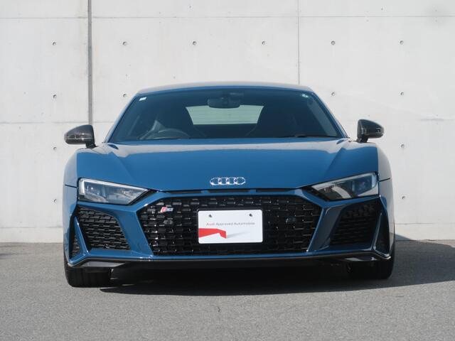 R8V10 パフォーマンス 5.2 FSI クワトロ 4WD