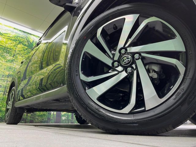 �y����17�C���`�A���~�z�C�[���z�O�ςɃ}�b�`���������A���~�z�C�[���𑕒����Ă���܂��B�e��ЊO�A���~�z�C�[����A�X�^�b�h���X�^�C�����戵�����Ă���܂��B���񂲑��k����������