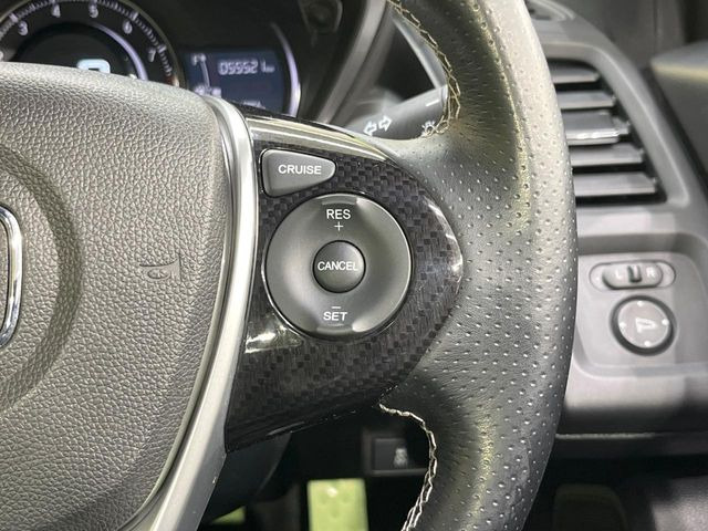 �y�N���[�Y�R���g���[���z�������H�����N���N���s�B�A�N�Z���𗣂��Ă���葬�x�ő��s���ł��A�������^�]���̕��S���y��!�����E�������ȒP�ȃX�C�b�`����Œ����ł��܂��B