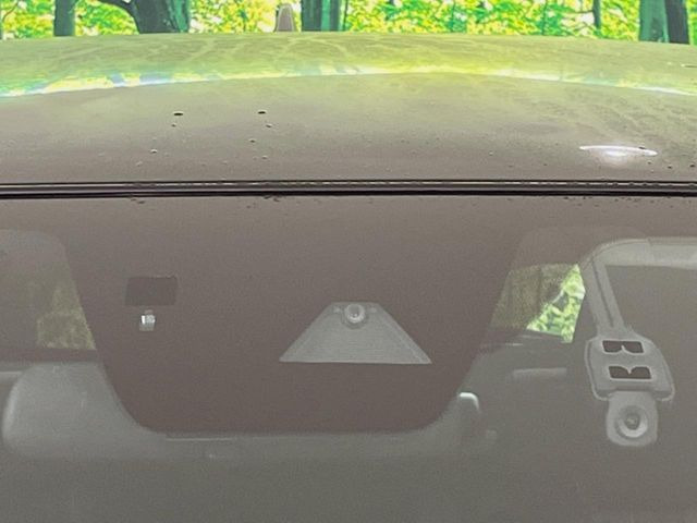 �y�X�}�[�g�u���[�L�T�|�[�g�z���s���ɑO���̎ԗ�����F�����A�Փ˂������Ȏ��͌x��ƃu���[�L�ŏՓˉ���Ɣ�Q�y�����A�V�X�g�B�����S�Ƀh���C�u�����y���݂��������܂��B