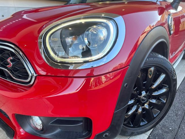 ��LED�w�b�h���C�g:��ԑ��s�����ǍD�Ȏ��E���m�ۂ����S���ĉ^�]�ł��鍂�P�xLED�w�b�h���C�g�𑕔�!�_�����x�������A����d�͂��}�����Ă��܂��B