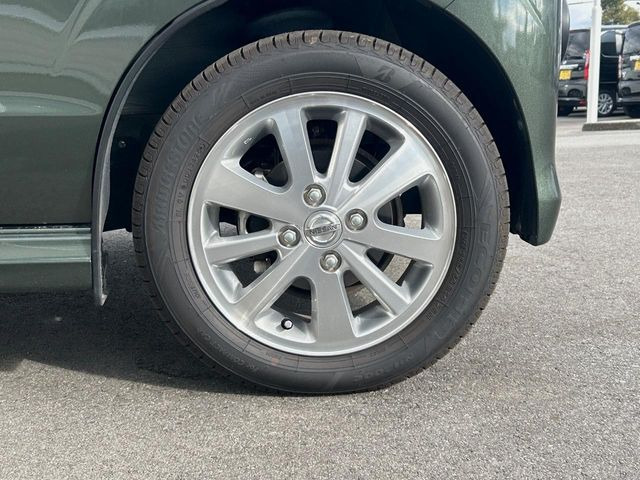 �y����14�C���`�A���~�z�C�[���z�O�ςɃ}�b�`���������A���~�z�C�[���𑕒����Ă���܂��B�e��ЊO�A���~�z�C�[����A�X�^�b�h���X�^�C�����戵�����Ă���܂��B���񂲑��k����������