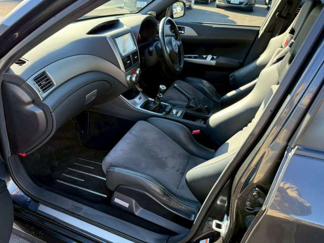 �C�ɂȂ邨�Ԃ�����܂�����E�̓d�b�ԍ����璼�ڂ��X�ɂ��₢���킹���������B�x�����@����ԗ����A��Ԃ܂łȂ�ł������������Ē����܂��B�X�^�b�t�ꓯ���A�����҂����Ă���܂��B