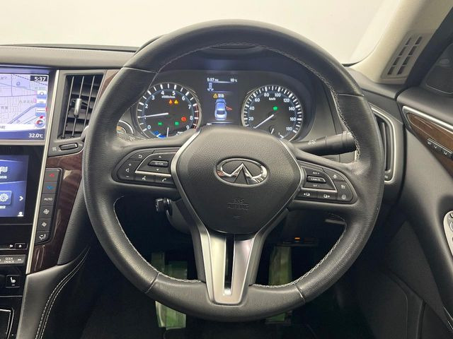 �y�����v�����X�e�A�����O�z�㎿�Ȋv���g�p���邱�ƂŁA��ɂ����������݂ƂĂ��^�]���₷���n���h���ł���