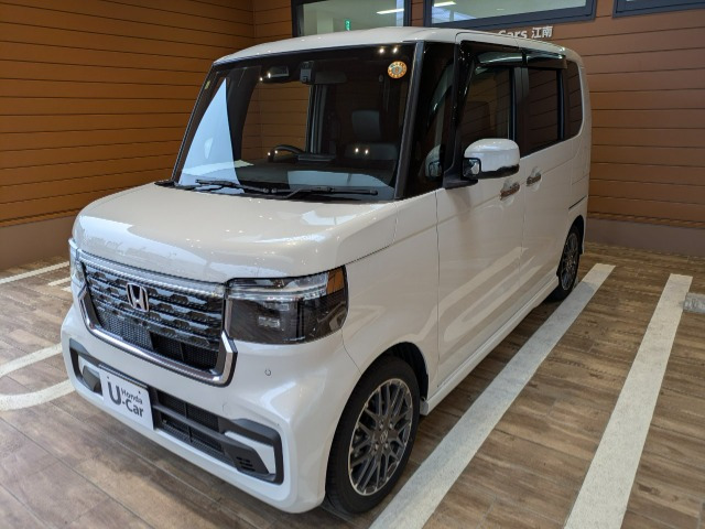 N-BOXカスタムターボ コーディネートスタイル モノトーン