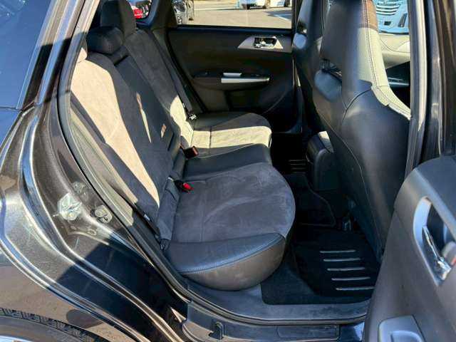 �C�ɂȂ邨�Ԃ�����܂�����E�̓d�b�ԍ����璼�ڂ��X�ɂ��₢���킹���������B�x�����@����ԗ����A��Ԃ܂łȂ�ł������������Ē����܂��B�X�^�b�t�ꓯ���A�����҂����Ă���܂��B