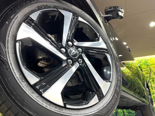 �y����17�C���`�A���~�z�C�[���z�O�ςɃ}�b�`���������A���~�z�C�[���𑕒����Ă���܂��B�e��ЊO�A���~�z�C�[����A�X�^�b�h���X�^�C�����戵�����Ă���܂��B���񂲑��k����������