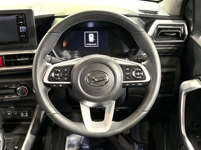 �y�����v�����X�e�A�����O�z�㎿�Ȋv���g�p���邱�ƂŁA��ɂ����������݂ƂĂ��^�]���₷���n���h���ł���