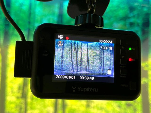 �y�h���C�u���R�[�_�[�z���S�E���S�ȃJ�[���C�t�ɕK�{�̃h���C�u���R�[�_�[�𑕔�!���s���͂������A������^�]�⎖�̂ɑ��������ۂ̏󋵂��f���ŋL�^���A����̃��X�N�ɔ����܂��B