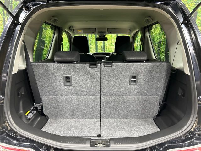 ���i�̂���������ʋ΁A���}���ɏ\���ȉ׎��X�y�[�X���m�ۂ��Ă���܂��B�Z�J���h�V�[�g��|���ƁA�傫�ȉו��̐ύڂ��\�ł���