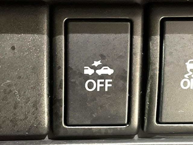 �y���[�_�[�u���[�L�T�|�[�g�z���s���ɑO���̎ԗ�����F�����A�Փ˂������Ȏ��͌x��ƃu���[�L�ŏՓˉ���Ɣ�Q�y�����A�V�X�g�B�����S�Ƀh���C�u�����y���݂��������܂��B