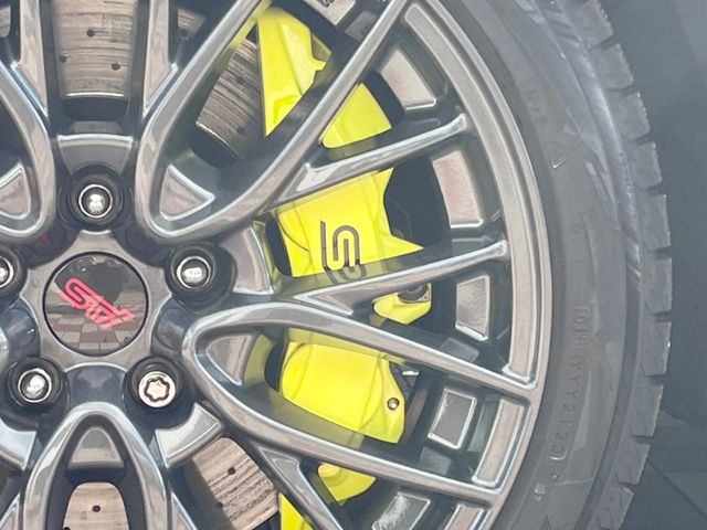 �yBrembo���L�����p�[�z�n�C�p���[�ԗ��ɂ͋��͂ȃu���[�L���K�{!���E�̃X�[�p�[�J�[�ɂ��̗p�����C�^���A�̍������[�J�[�u�u�����{�v�𑕒�!�F�N�₩�ȃL�����p�[���X�|�[�e�B�Ȉ�ۂ��������Ă܂���