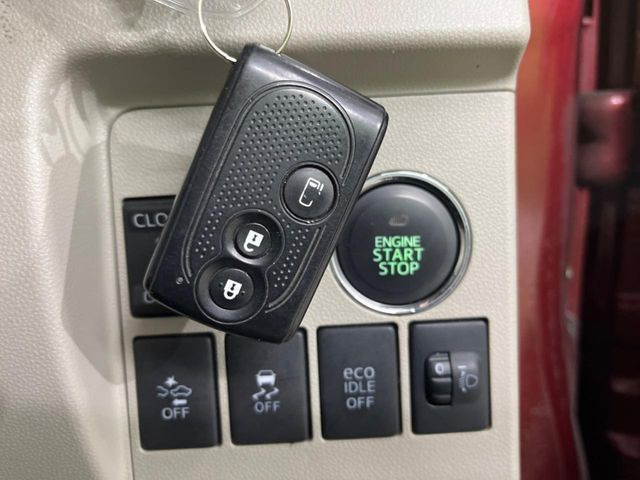 �y�L�[�t���[�V�X�e���z�J�o����|�P�b�g�ɓ��ꂽ�܂܂ł��h�A�̎{���E�������\�ȃX�}�[�g�L�[�𑕔��B�G���W���̃I���E�I�t�����J�M�����o���K�v����������Ƃ��Ă��֗��ł���