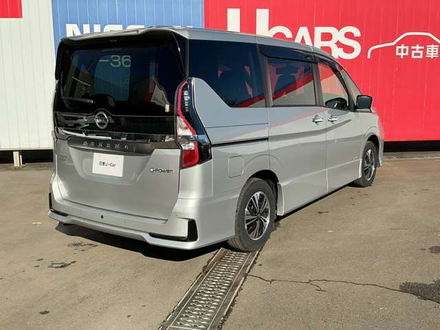 セレナ1.2 e-POWER ハイウェイスターV