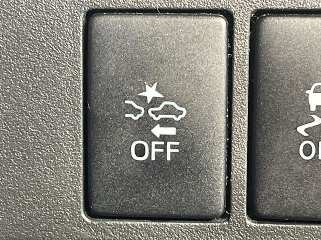 �y�X�}�[�g�A�V�X�g�z���s���ɑO���̎ԗ�����F�����A�Փ˂������Ȏ��͌x��ƃu���[�L�ŏՓˉ���Ɣ�Q�y�����A�V�X�g�B�����S�Ƀh���C�u�����y���݂��������܂��B