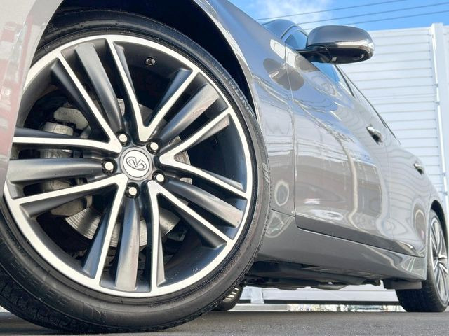 �y����19�C���`�A���~�z�C�[���z�O�ςɃ}�b�`���������A���~�z�C�[���𑕒����Ă���܂��B�e��ЊO�A���~�z�C�[����A�X�^�b�h���X�^�C�����戵�����Ă���܂��B���񂲑��k����������