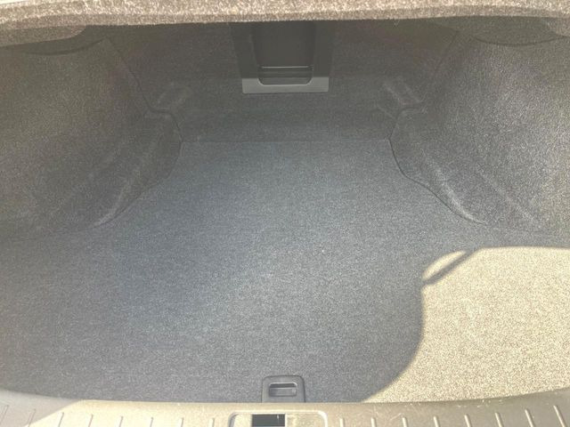 ���i�̂���������ʋ΁A���}���ɏ\���ȉ׎��X�y�[�X���m�ۂ��Ă���܂�