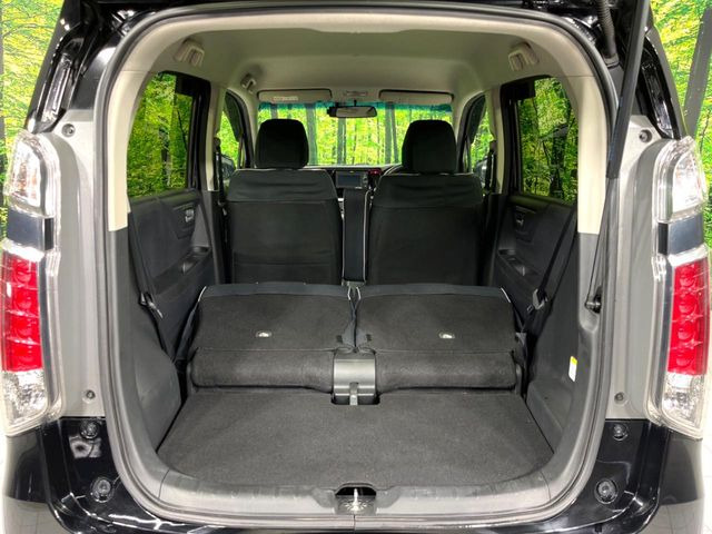 ���i�̂���������ʋ΁A���}���ɏ\���ȉ׎��X�y�[�X���m�ۂ��Ă���܂��B�Z�J���h�V�[�g��|���ƁA�傫�ȉו��̐ύڂ��\�ł���