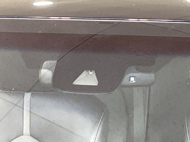 �y�g���^�Z�[�t�e�B�Z���X�z���s���ɑO���̎ԗ�����F�����A�Փ˂������Ȏ��͌x��ƃu���[�L�ŏՓˉ���Ɣ�Q�y�����A�V�X�g�B�����S�Ƀh���C�u�����y���݂��������܂��B