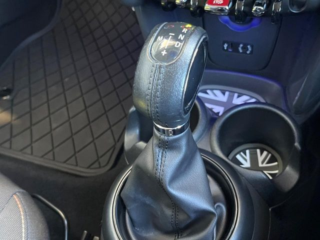 ��MT���[�h�t��AT:�ʏ�͎����ł����Ȃ���ϑ�(�M�A�`�F���W)���h���C�o�[�̑���ɂ���ĈӐ}�I�ɕς�����V�X�e���ł��B����w���i�̃h���C�u�����y���݂��������܂�!