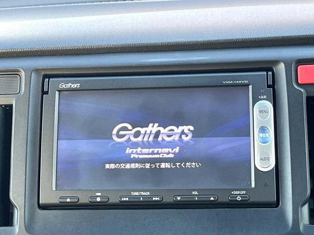 �y�����i�r�z�l�C�̏����i�r�𑕔����Ă���܂��B�i�r�̎g���₷���͂������A�I�[�f�B�I�@�\���[��!�L�����v�◷�s�͂������A�ʋ΂┃�����ȂǕ��i�̃h���C�u���y�����Ȃ�͂���