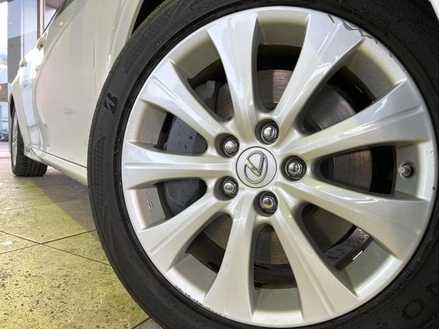 �y����17�C���`�A���~�z�C�[���z�O�ςɃ}�b�`���������A���~�z�C�[���𑕒����Ă���܂��B�e��ЊO�A���~�z�C�[����A�X�^�b�h���X�^�C�����戵�����Ă���܂��B���񂲑��k����������