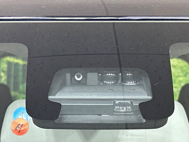 �y�X�Y�L �Z�[�t�e�B�T�|�[�g�z���s���ɑO���̎ԗ�����F�����A�Փ˂������Ȏ��͌x��ƃu���[�L�ŏՓˉ���Ɣ�Q�y�����A�V�X�g�B�����S�Ƀh���C�u�����y���݂��������܂��B